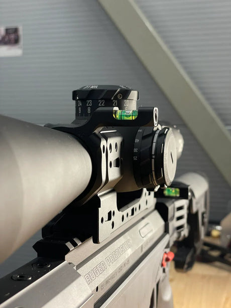 Offset bubble level for rifle scope